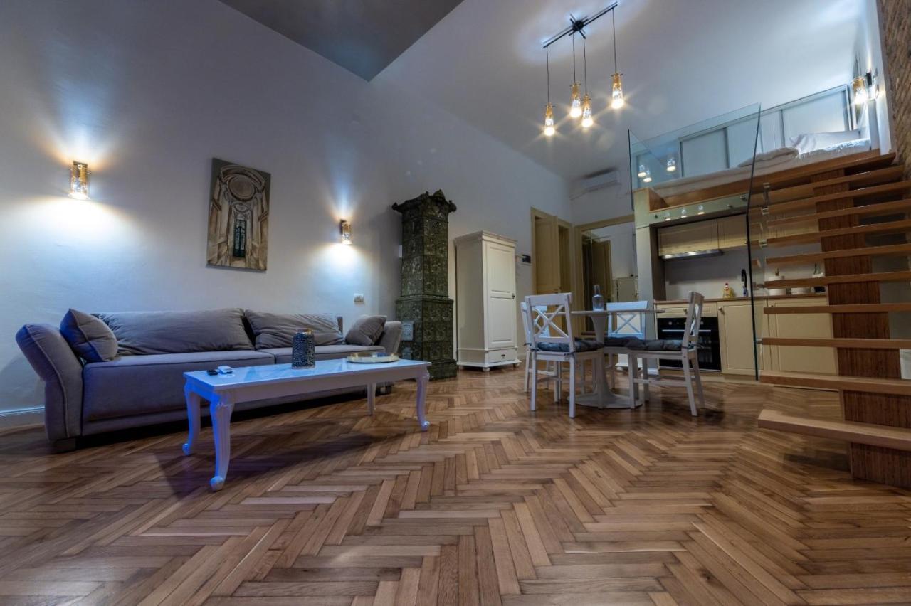 Visaj Deluxe Downtown